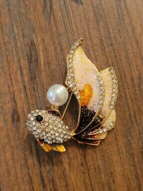 Faux Pearl & Rhinestone Fish Brooch